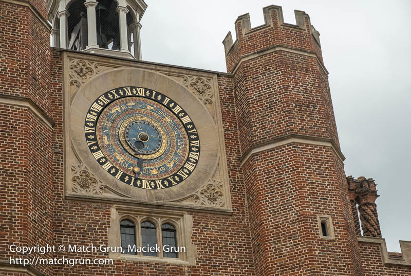 1967-0022-Hampton-Court-Palace-Clock