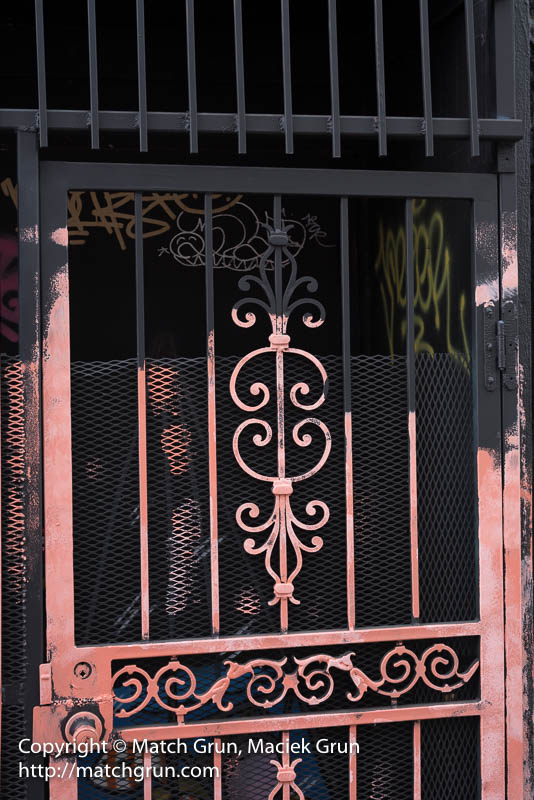 2312-0054-Pink-And-Black-Gate