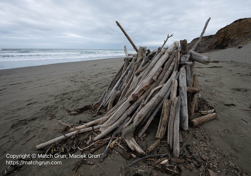 3278-0086-Driftwood-Shelter-Salmon-Creek