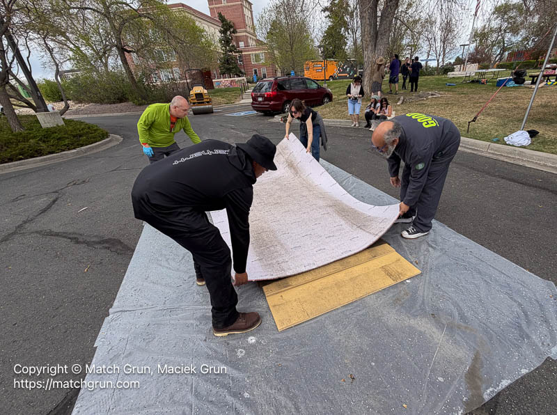 ip17-0301-Laying-The-Blanket