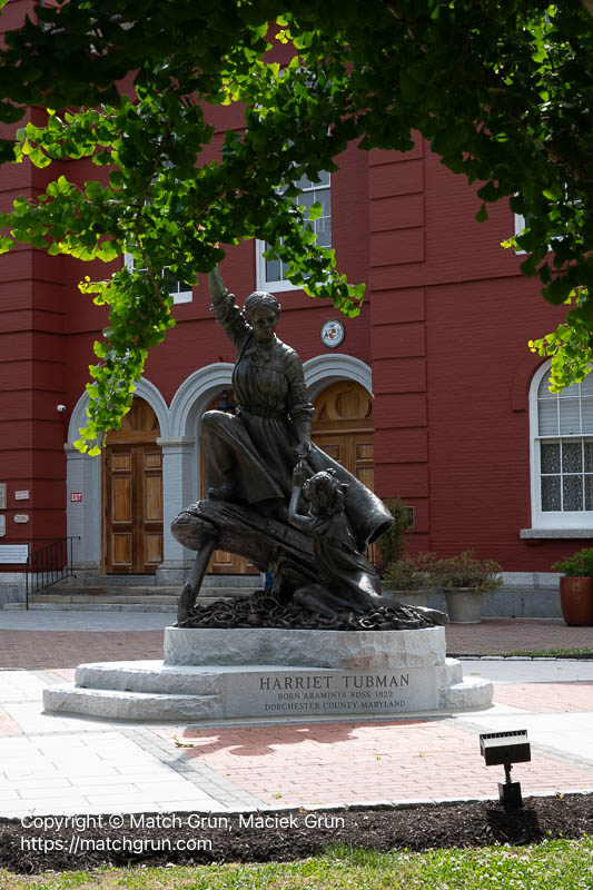 3357-0005-Harriet-Tubman-Statue-Cambridge